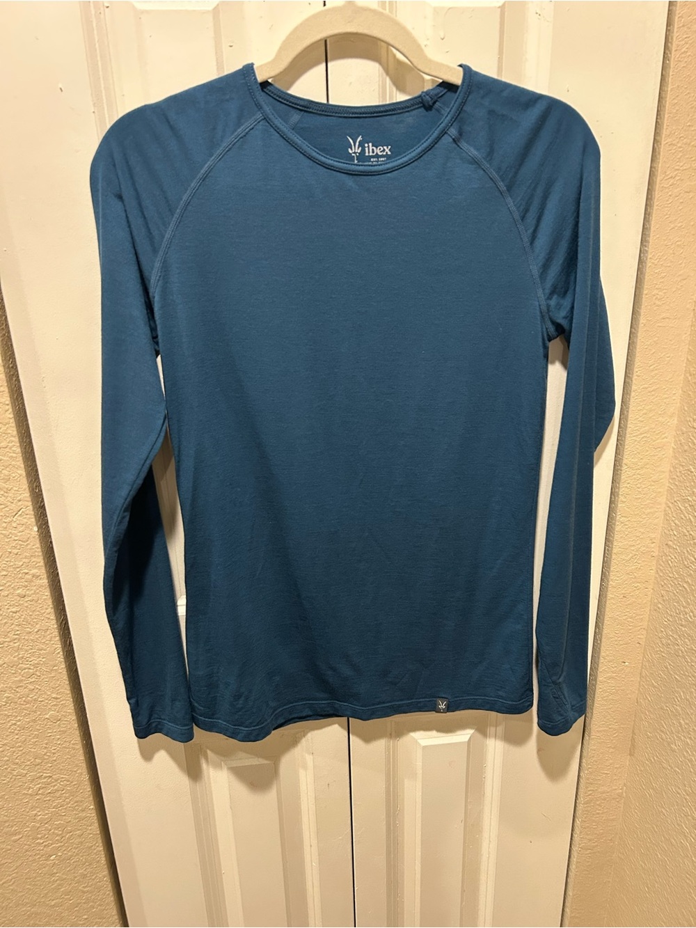 Ibex Women’s Woolies Merino Tech Long Sleeve Crew Deep Ocean , Medium